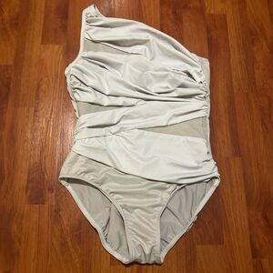 Miraclesuit One-Shoulder White and Cream Swimsuit Size Large